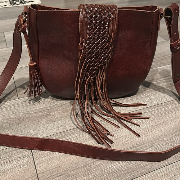 Lucky Brand woven braid brown leather shoulder bag. - Picture 4 of 12
